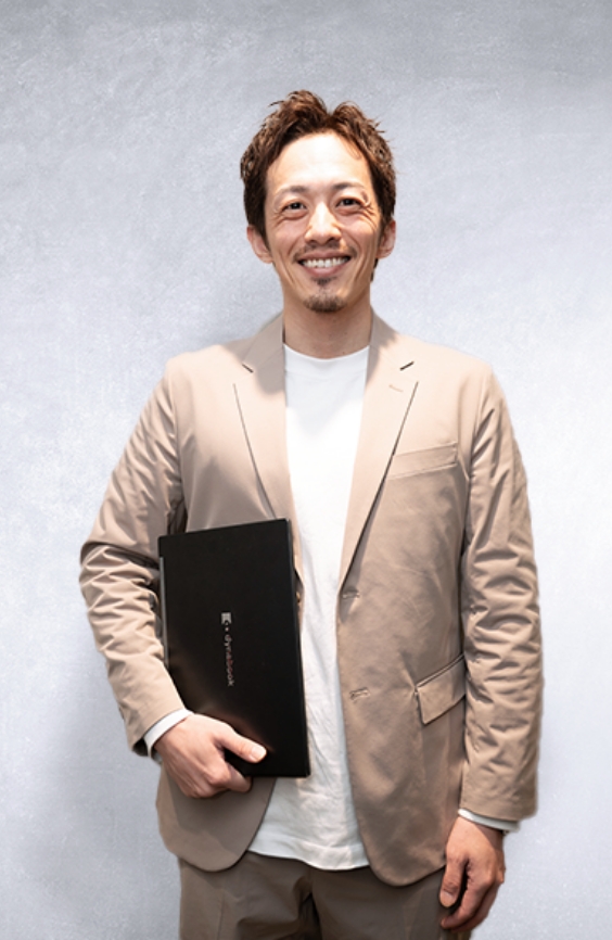 HITOSHI KANAMOTO / 金元仁志